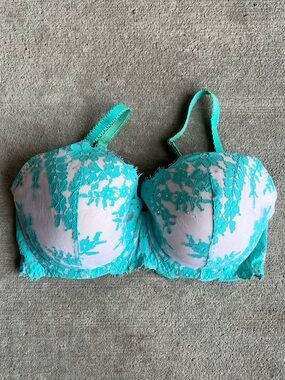 Victoria’s Secret teal cream lace bling sparkly push up bra